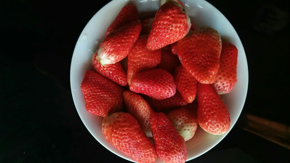 抢草莓