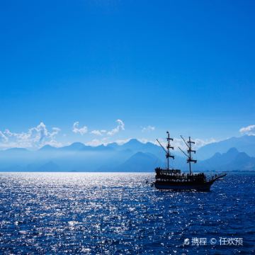 土耳其卡帕多奇亚+科尼亚+棉花堡+爱琴海+伊斯坦布尔10日跟团游