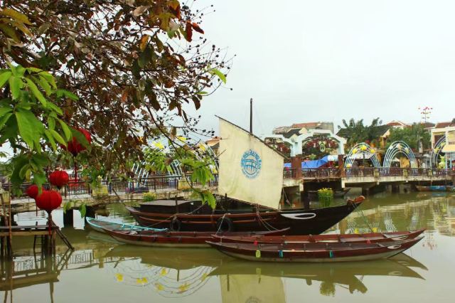Thu Bon River