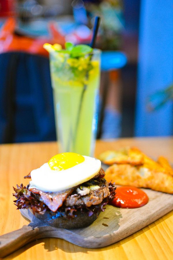 BRAVO BURGER+