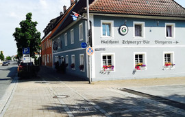 Schwarzer Bar