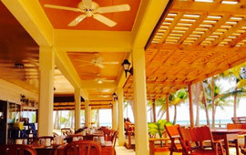 Coconuts Grill at Pelican Beach Resort