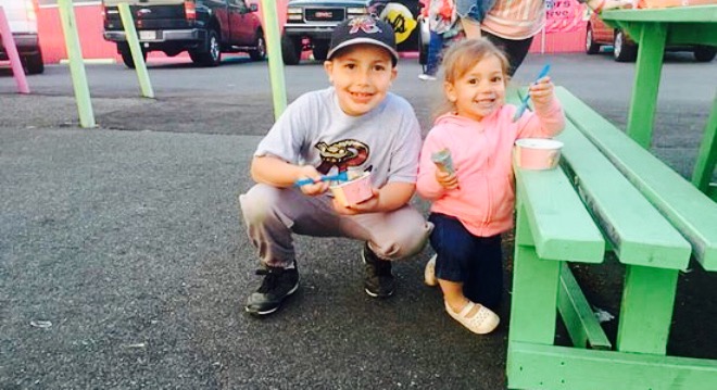 Tom and Jimmy's Ice Cream Parlor餐厅图片