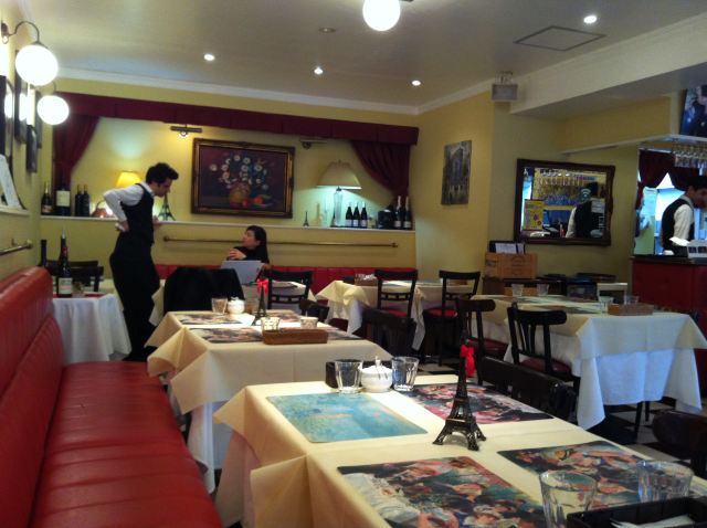 Bistrot Cafe de Paris in Kobe
