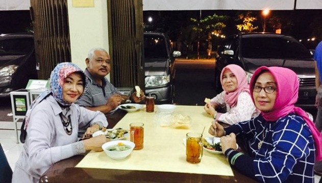 Rumah Makan Taman Sari