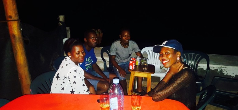 Tropical Bar餐厅图片