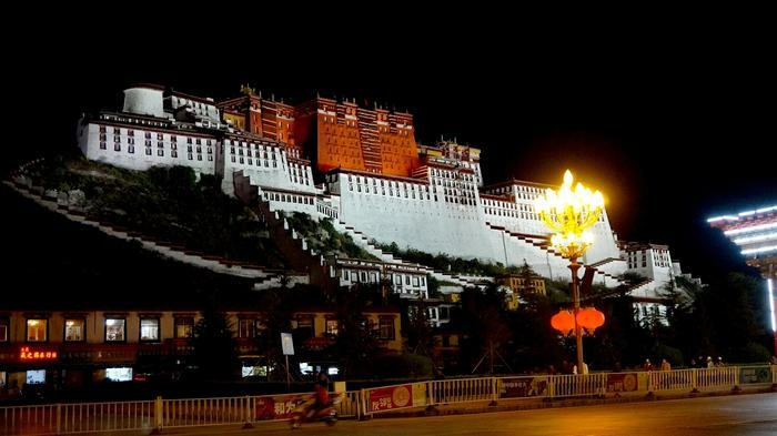 川藏线第20天 | 磕长头与布达拉宫