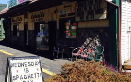 Bum & Kel's Lakeside Tavern