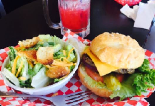 Stampede Burger美食图片