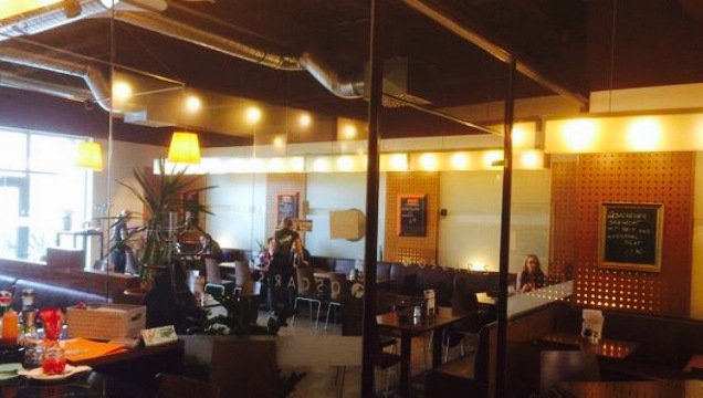 Oscar's Bistro & Cafe