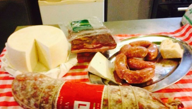 EOS Bistro Pub & Wine Bar