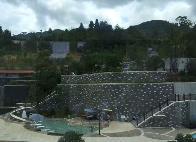 시펑(식봉) 온천