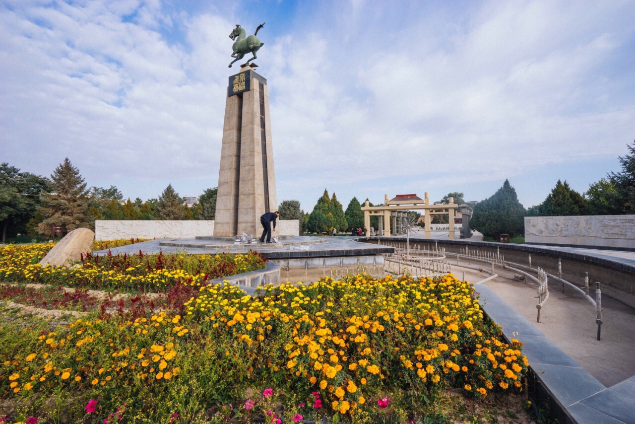 武威2日遊：探索古老的武威市博物館，以及天梯山石窟的奧秘