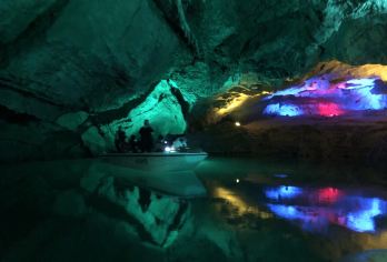 本溪水洞一日游【6人小团/独立团|赠小市一庄|沈阳上门接送】【[精品小团]车接车送，出行不担忧，旅途不费心，尽兴游玩，坚守旅游初心】