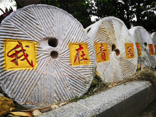 美丽南方·青瓦房为景区游客免费提供直通车