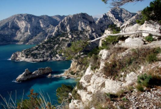 马赛主教座堂+蔚蓝海岸国家公园+守护圣母圣殿一日游【精品包车，私享空间，上门接送，轻松出行】