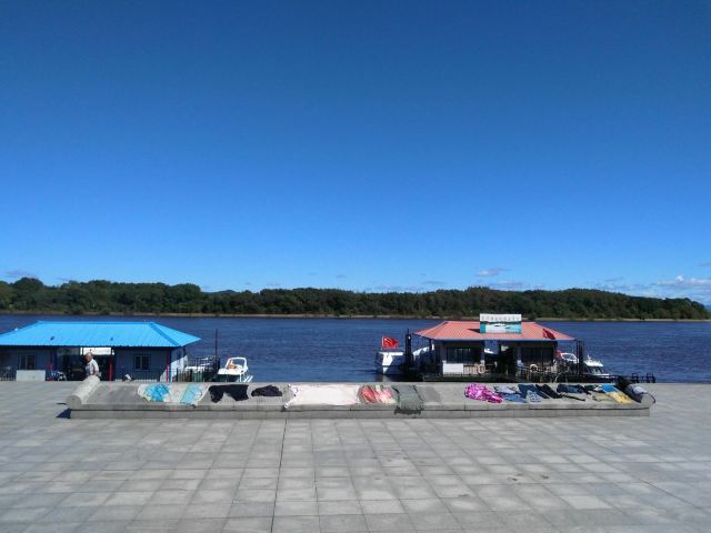 沿江公園