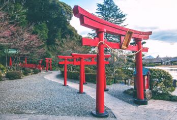 日本由布院旅游胜地+海地狱+灶地狱+九州自然动物园一日游【由布院是日本女孩所票选出心目中第一名的旅游胜地】