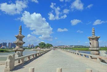 崇武古城+小岞风车岛+玉沙湾+净峰林场+洛阳桥纯玩一日游【特别安排玉沙湾公园 行程轻松自由，海边沙滩畅玩，纯玩无购物】