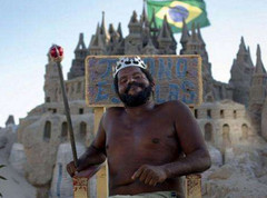 巴西游记图片] 世界最孤独“国王”，国家仅有自己一个人，每日靠跟游客合影赚钱