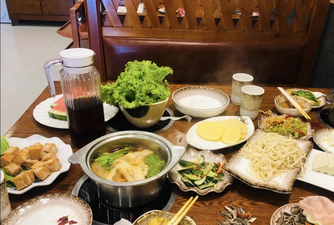 府谷县九九香老火锅店