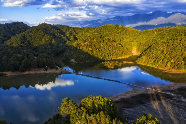 在初夏的蝉鸣里,向山谷出发。—— 记腾冲行