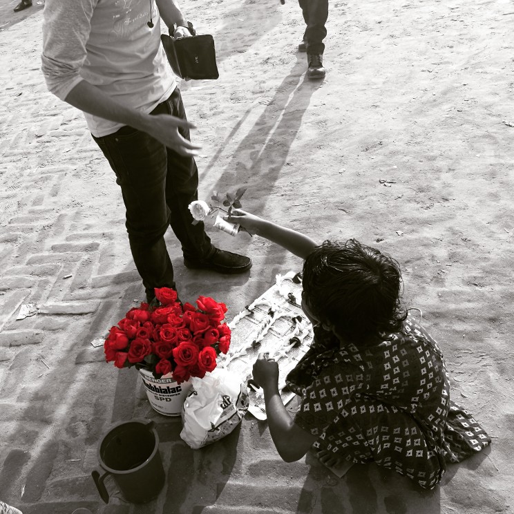 孟加拉卖花的小女孩