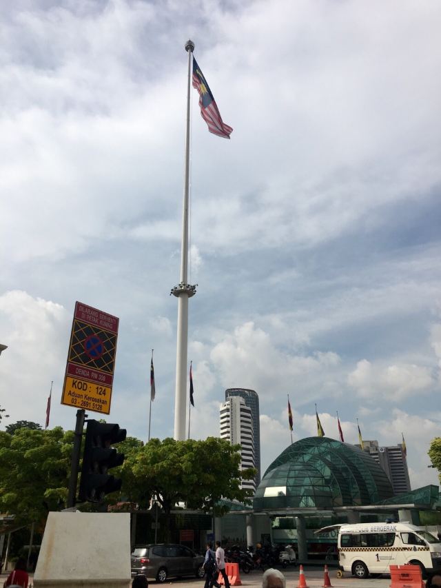 메르데카 광장