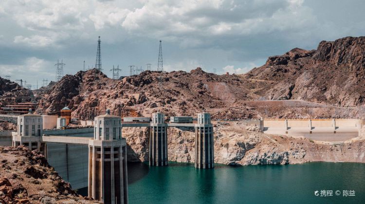 7-Day San Francisco and Grand Canyon Tour from Los Angeles·Las Vegas, Grand Canyon West Rim, Seven Magic Mountains, Outlets at Barstow, 17-Mile Drive, City Tour and Yosemite National Park