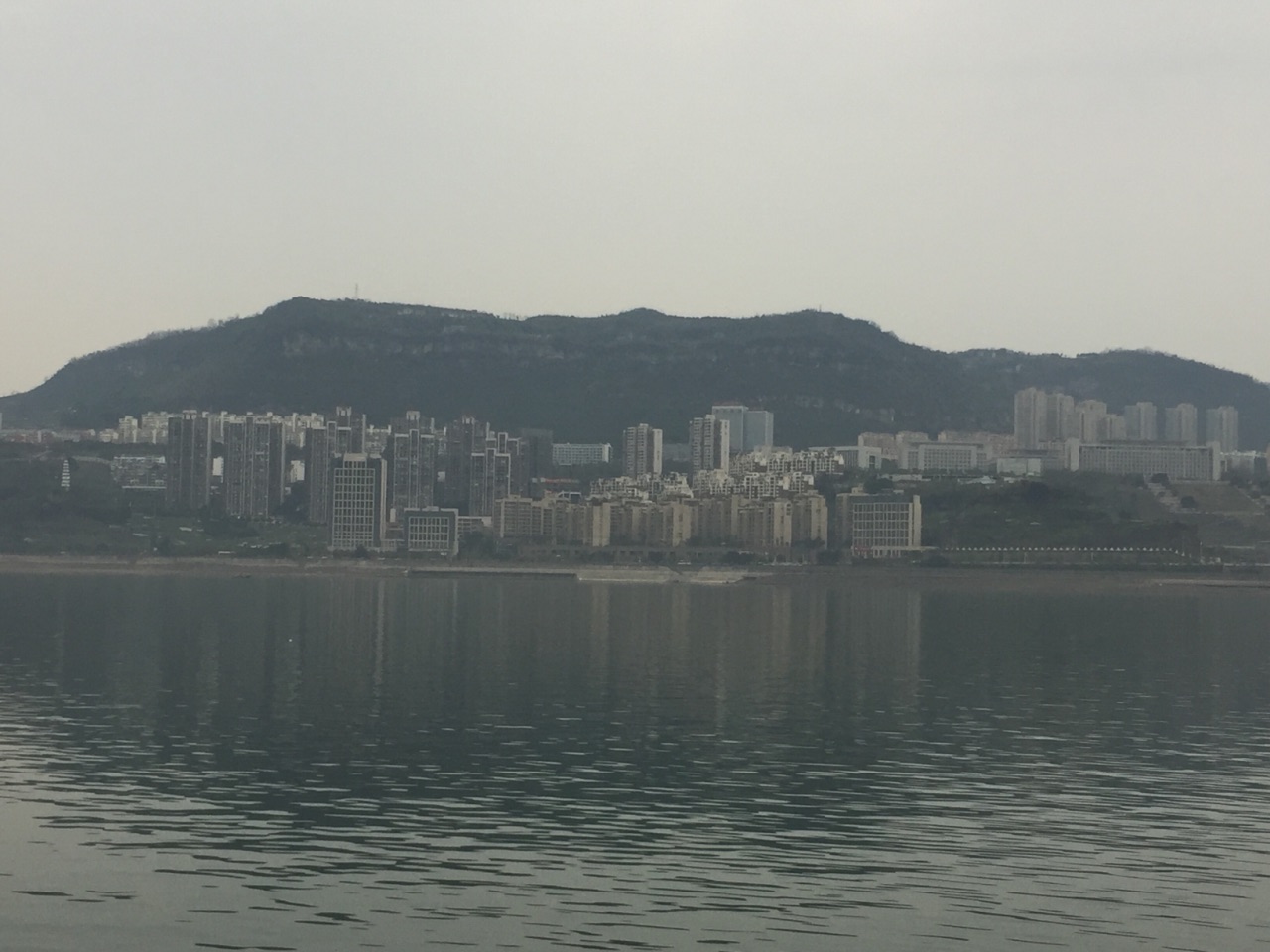 万州长江边上的风景