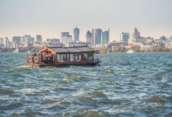 杭州雷峰塔+西湖风景区+西湖游船+西栅纯玩一日游【老牌旅行社，承诺无强制消费，没有隐形消费，甄选好线路；】