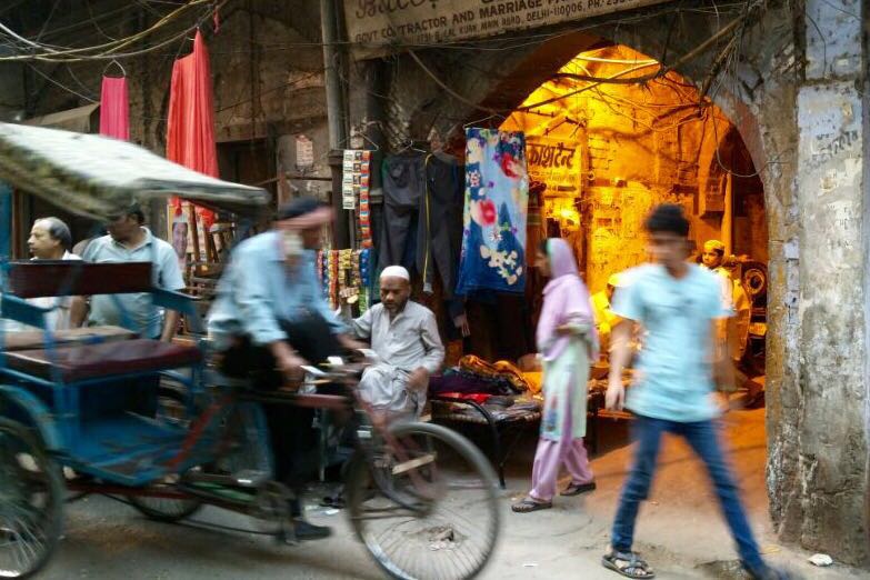 不堪拥堵的老德里旧市场