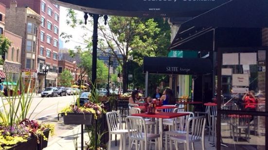 Old Town Pour House Reviews Food Drinks In Illinois Chicago