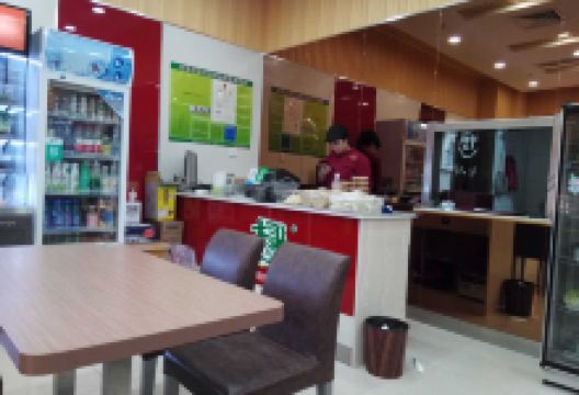 杨国福麻辣烫(宝龙广场店)美食图片