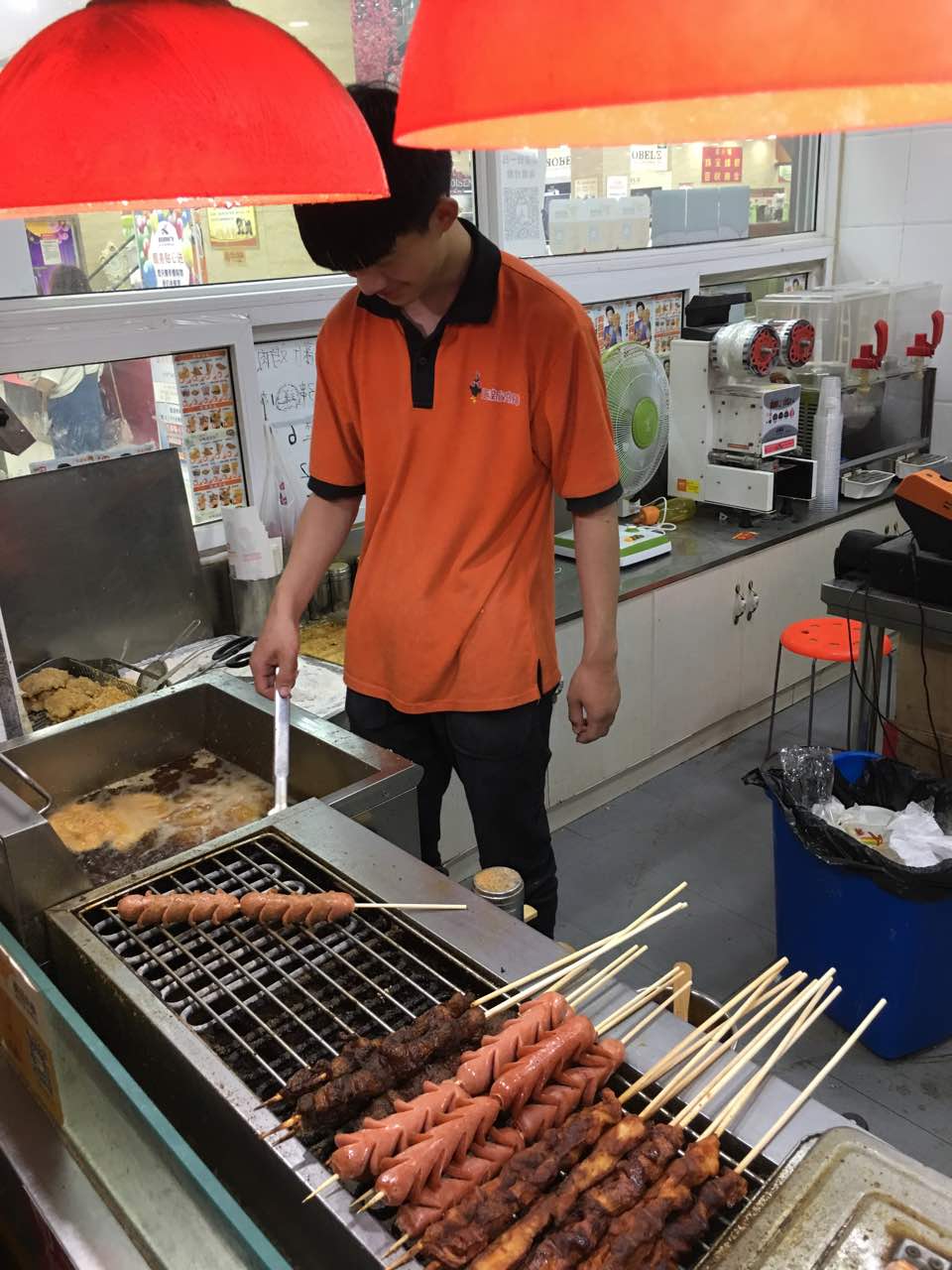 正新鸡排·炸鸡烧烤(卫辉店)餐厅图片