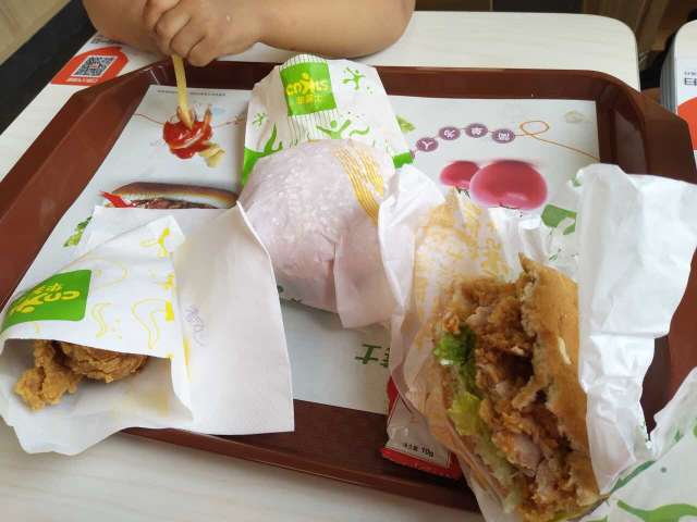 华莱士·全鸡汉堡(衡山路店)