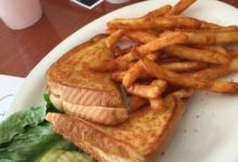 Village Cafe美食图片