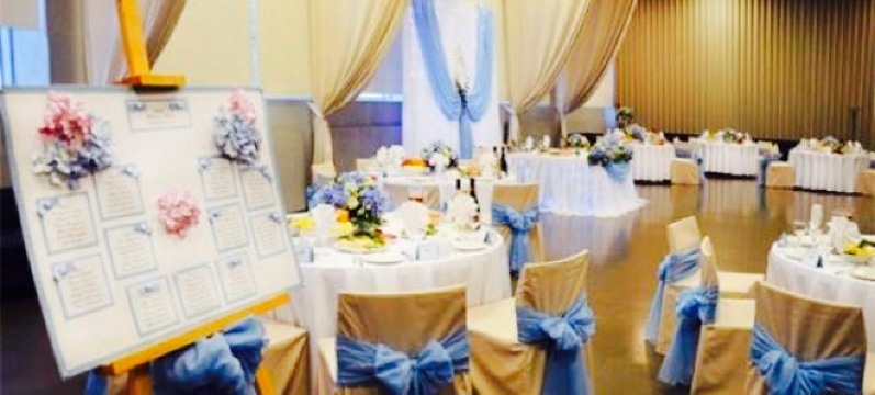 Avenue by AZIMUT Hotel Ufa餐厅图片