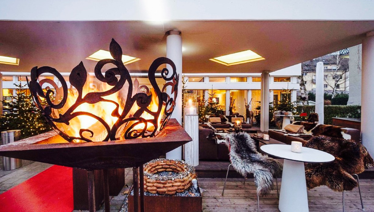 B12 Caffe & Bar l Restaurant & Events餐厅图片