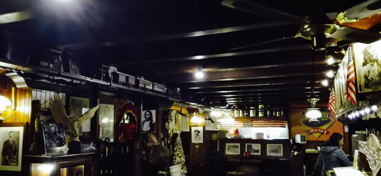 Old West birreria steak house