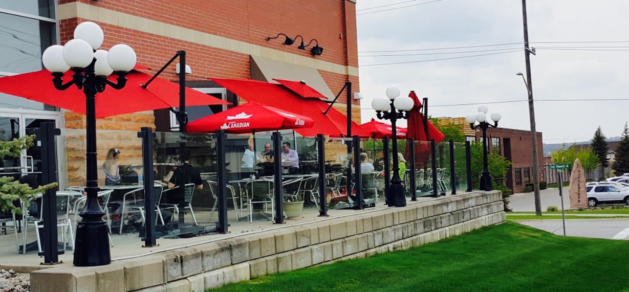 Chuck's Roadhouse Bar and Grill餐厅图片