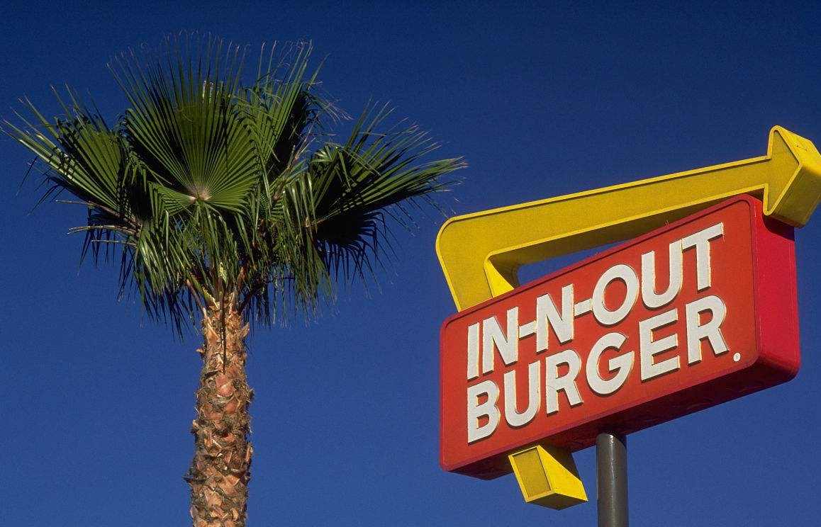 遍布加州的汉堡店，但是出了加州，想找一家IN N OUT真是太难了。 来洛杉矶怎么能不吃一顿IN N