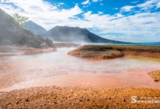 塔乌鲁火山景点图片