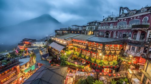 台北十分老街+九份老街一日游【一览九份夜景+放天灯+吃遍饶河夜市、专车畅游、行程可调】线路推荐【携程玩乐】
