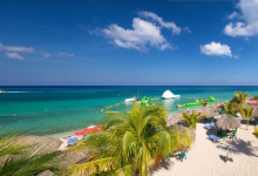 桑乔湾海滩景点图片