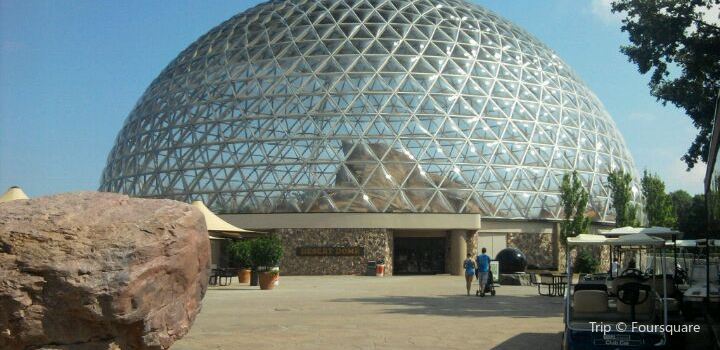 Henry Doorly Zoo Travel Guidebook Must Visit Attractions In Omaha