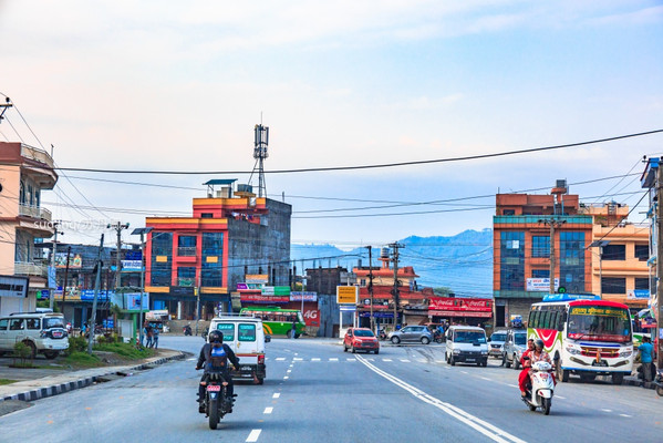 博卡拉，尼泊尔的另一个世界：城市像是田园，房子涂满色彩