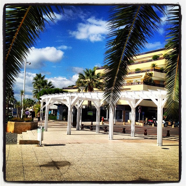 Petit casino biot 3000 spinning reel