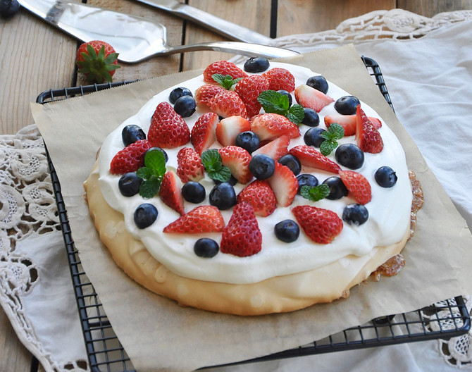 奶油水果蛋白饼