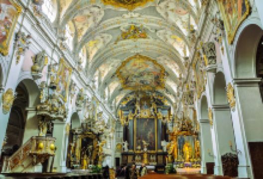 圣母圣诞圣殿景点图片